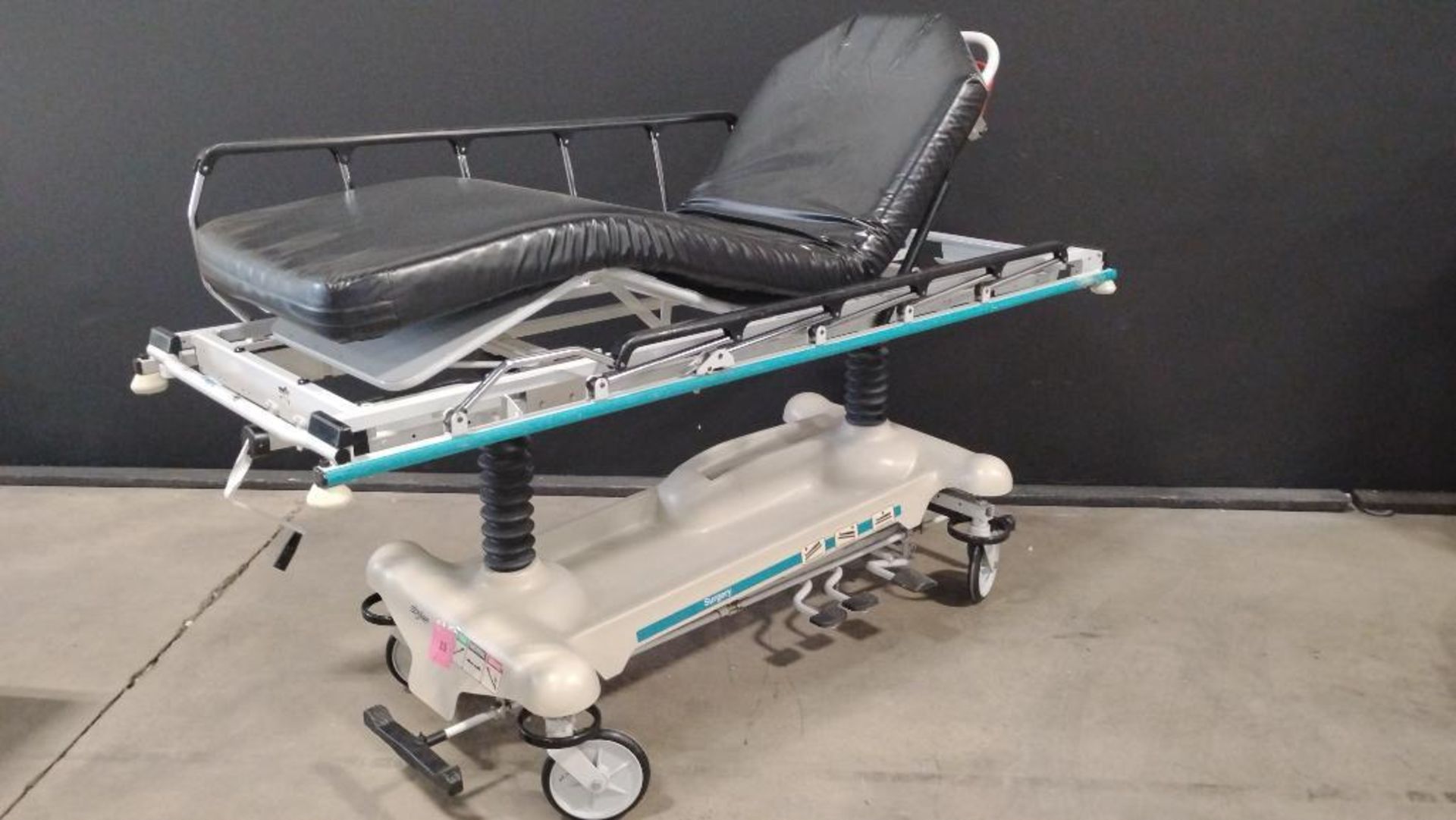 STRYKER 1009 STRETCHER - Image 2 of 4