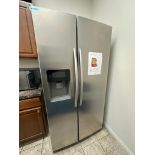 SAMSUNG REFRIGERATOR