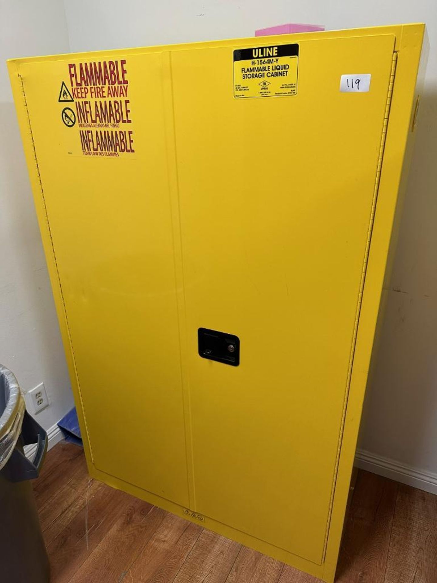 FLAMMABLE CABINET / FIRE PROOF