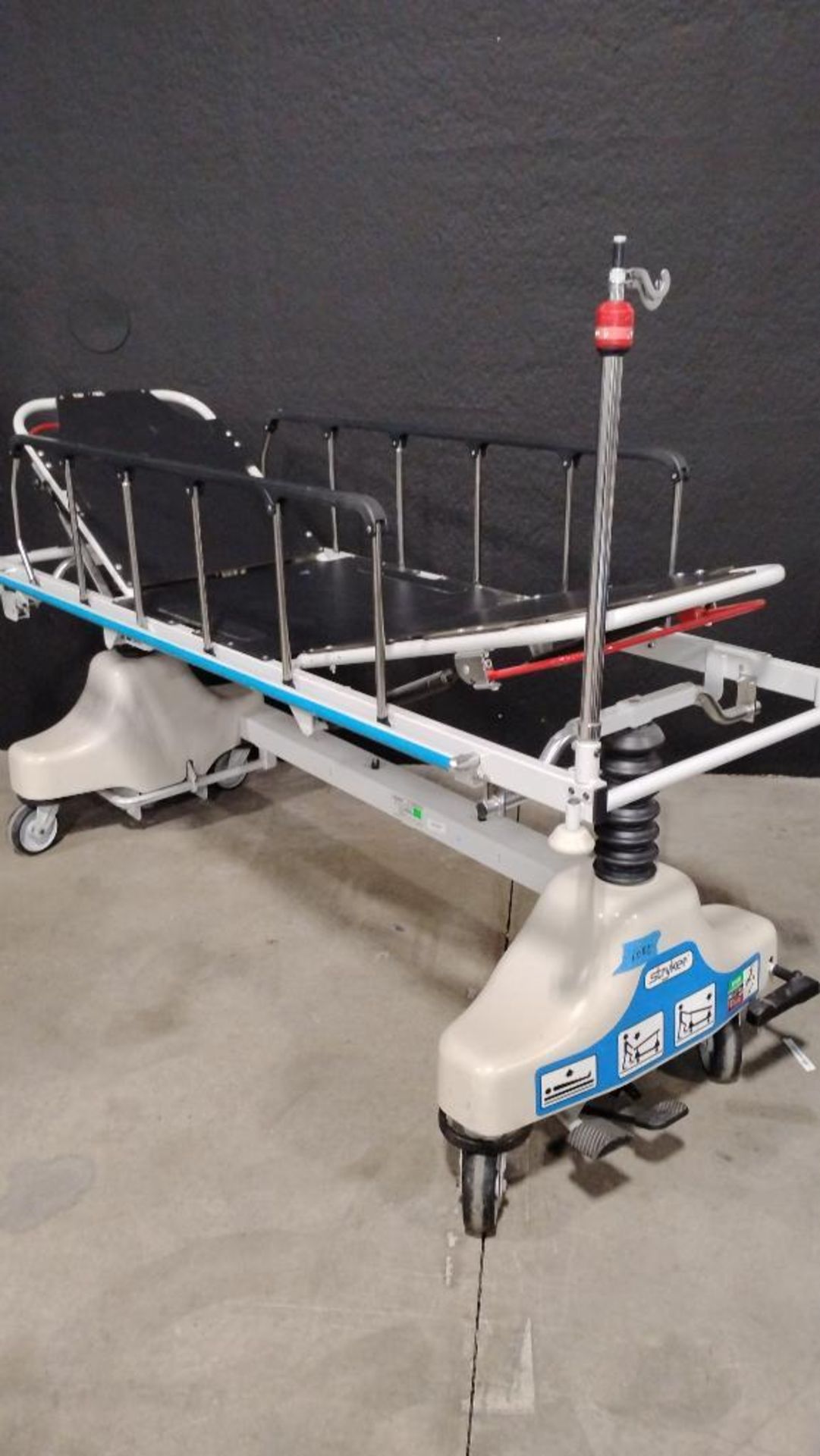 STRYKER 1080 STRETCHER - Image 2 of 4