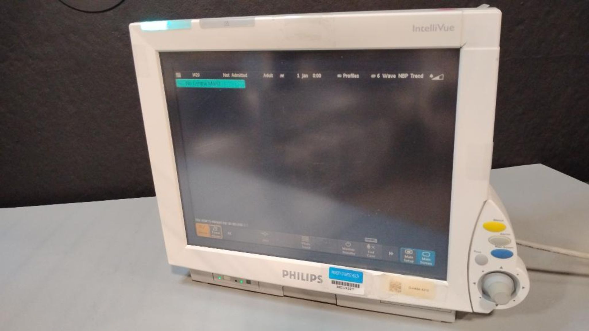 PHILIPS INTELLIVUE MP70 PATIENT MONITOR