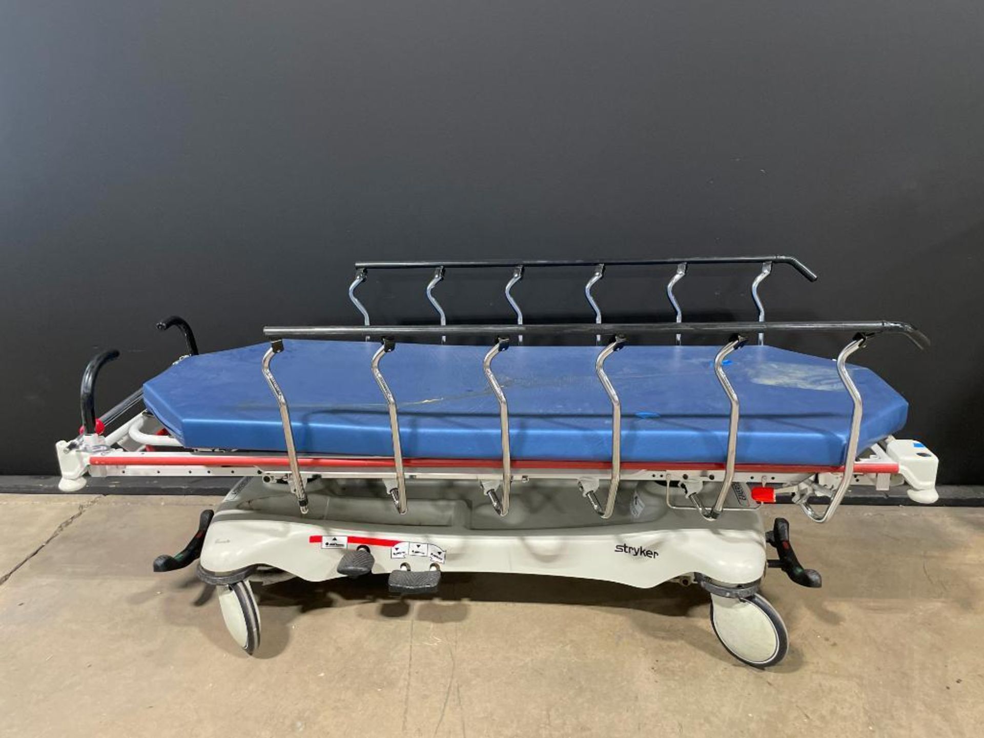 STRYKER 1231 STRETCHER - Image 3 of 4