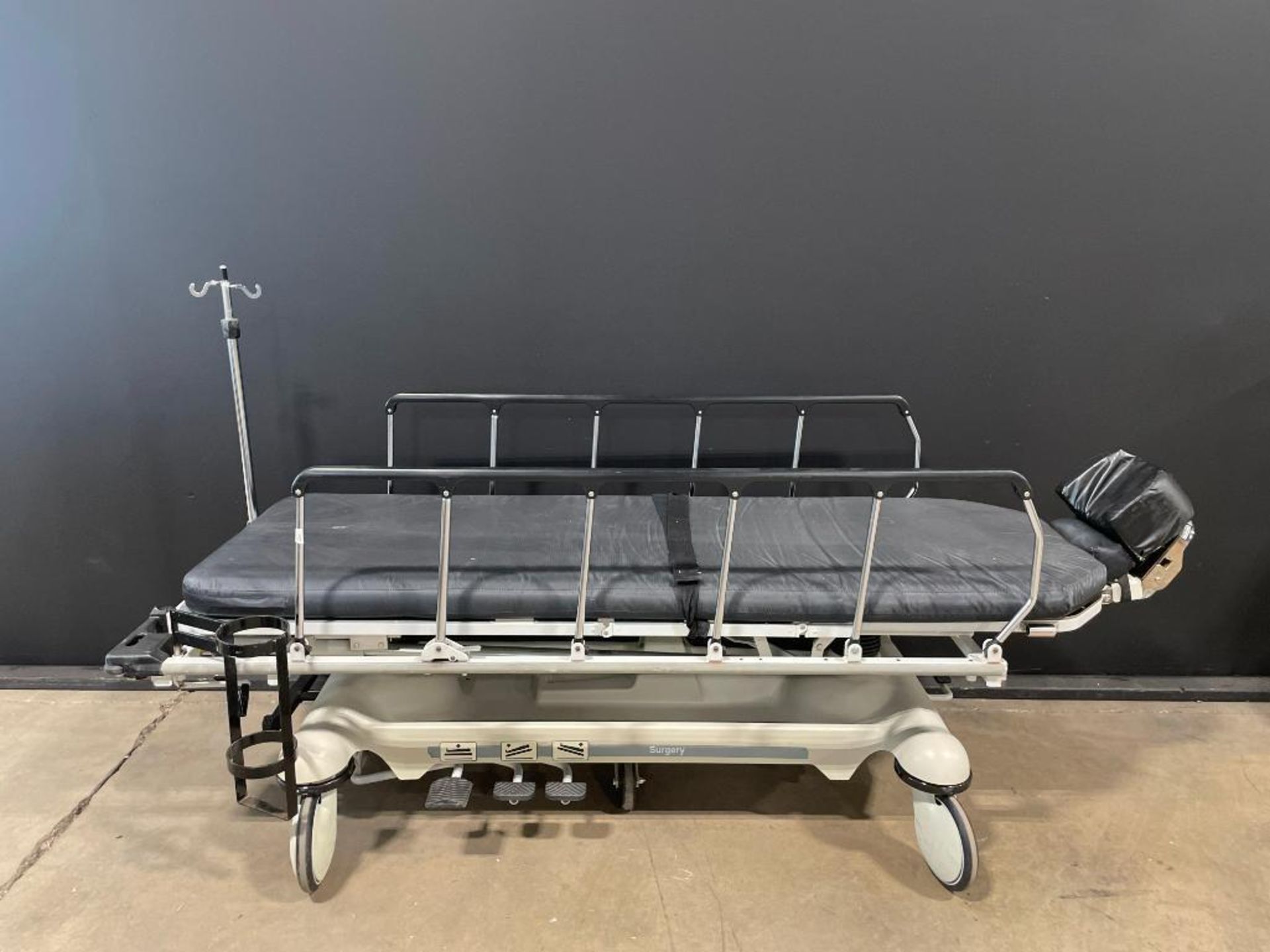 STRYKER 1068 HEAD & NECK STRETCHER WITH ARTICULATING HEADREST - Image 2 of 4