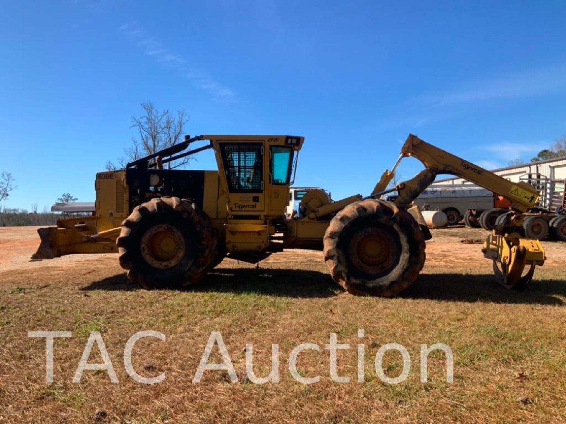 2017 Tigercat 630E Grapple Skidder - Image 4 of 37