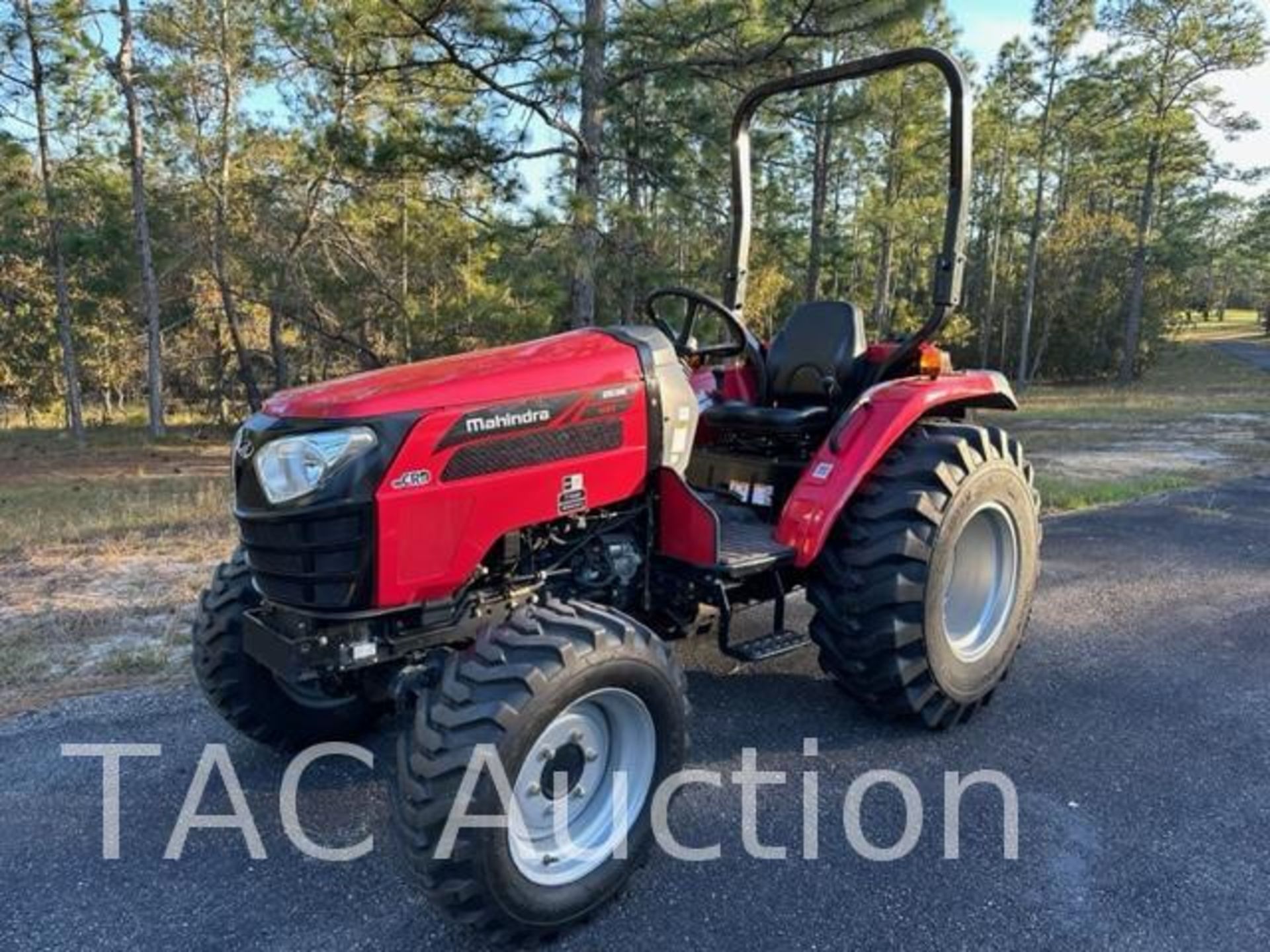 2020 Mahindra 2538 HST 4x4 Tractor - Image 27 of 32