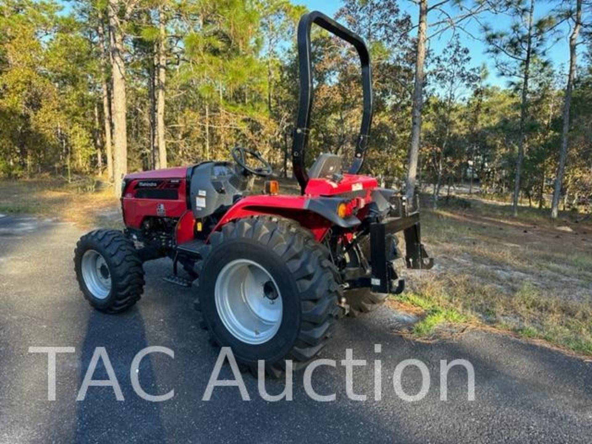 2020 Mahindra 2538 HST 4x4 Tractor - Image 25 of 32