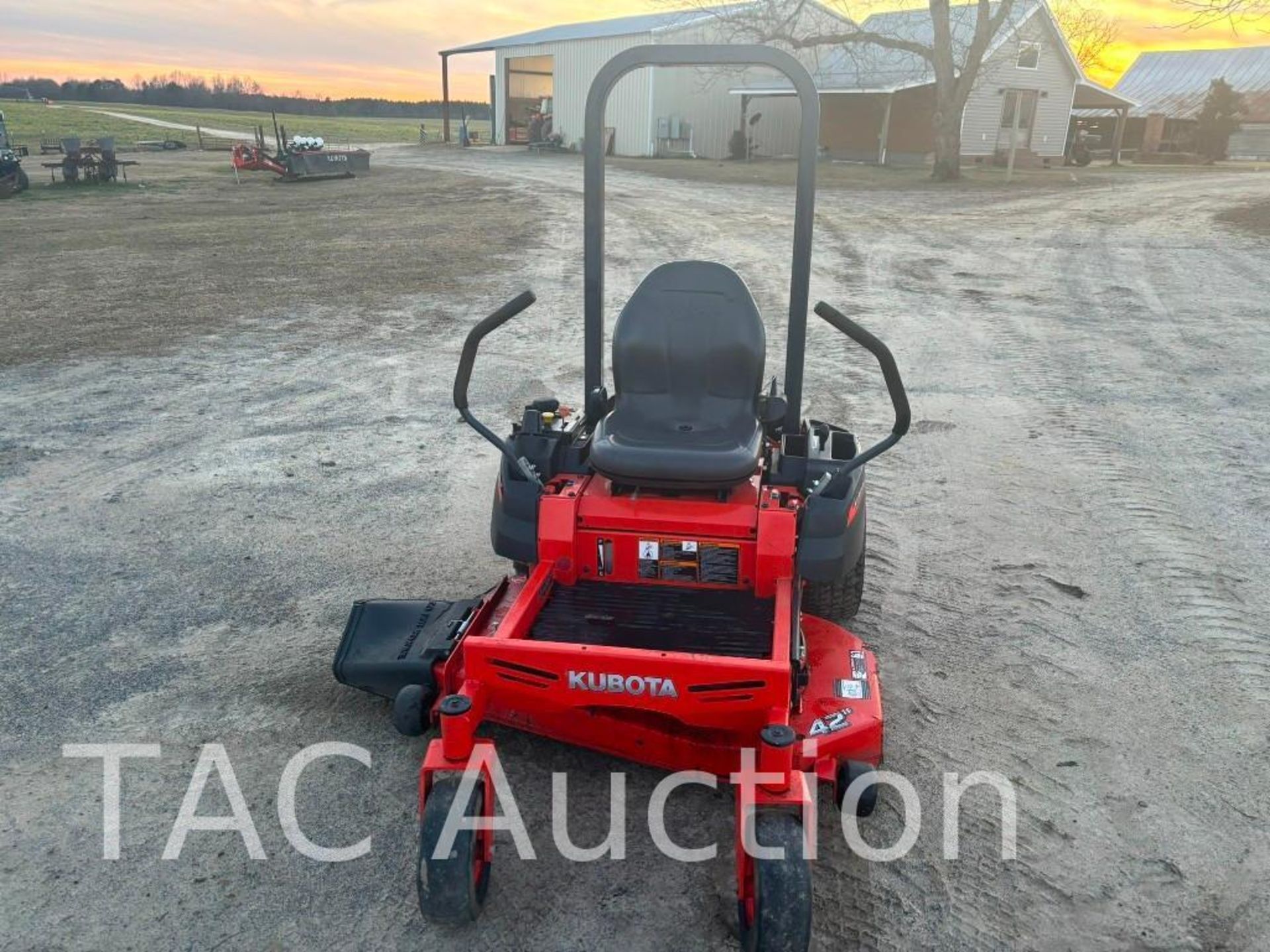 Kubota Z122R 42in Zero Turn Lawn Mower