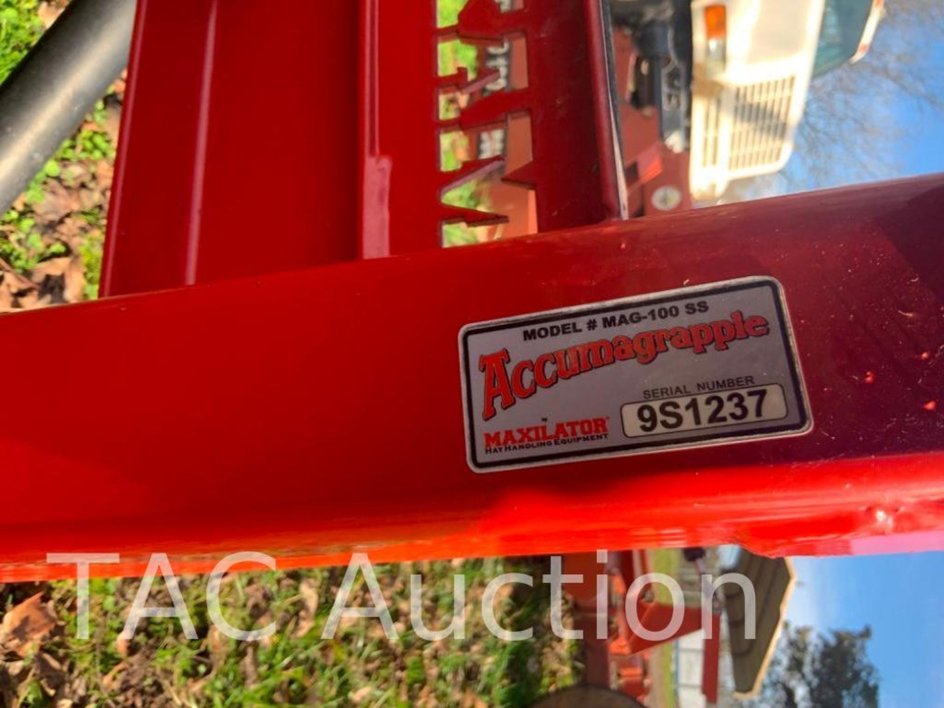 Maxilator MAG100SS Hay Grapple Skid Steer Attachment - Image 9 of 10