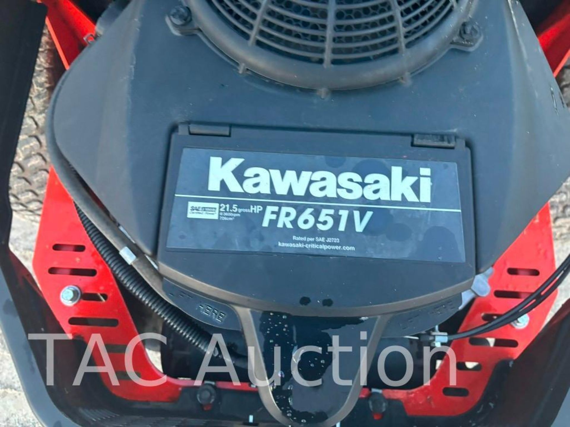 Kubota Z122R 42in Zero Turn Lawn Mower - Image 7 of 9