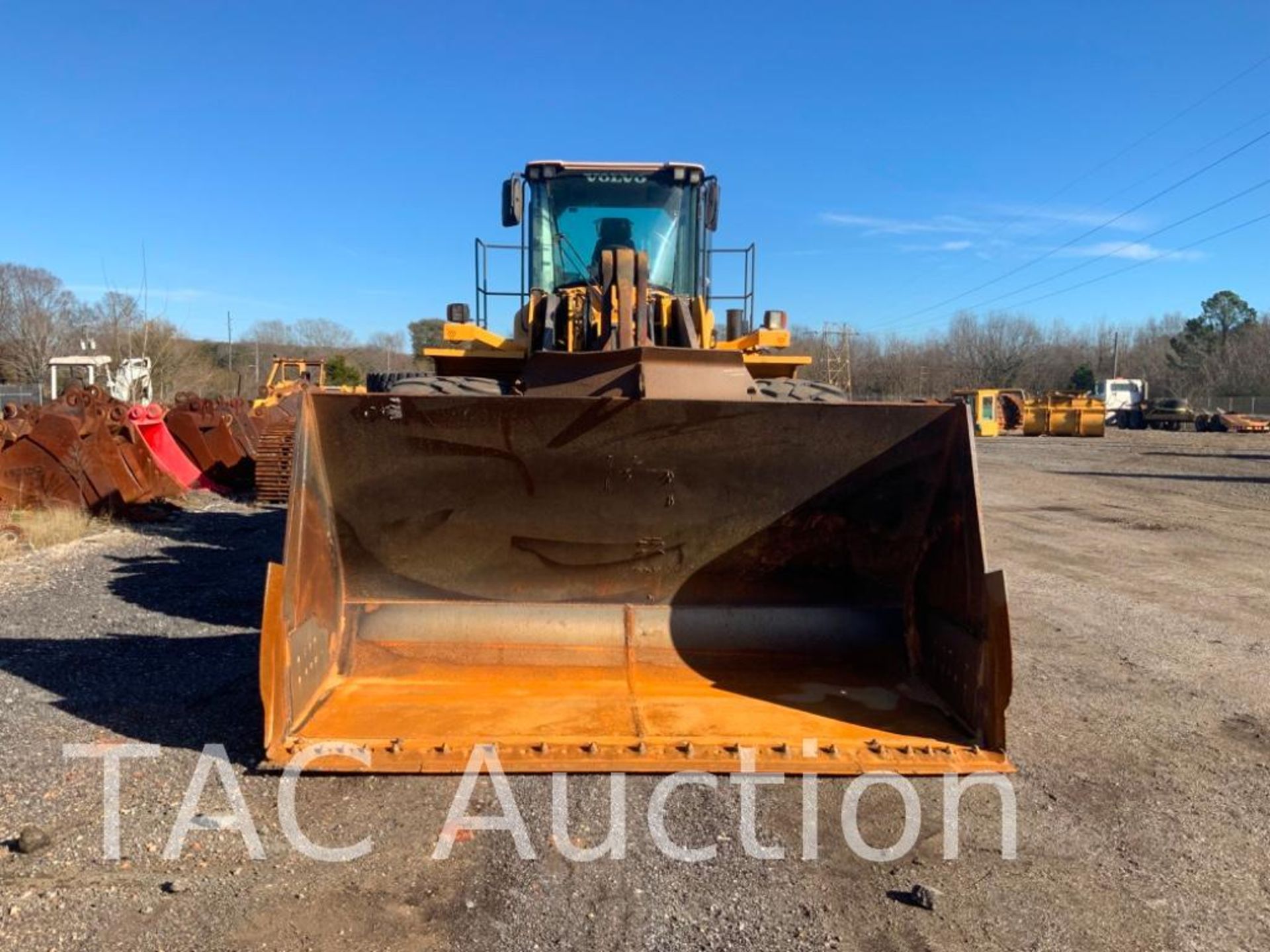 Volvo L220F Wheel Loader - Image 8 of 49