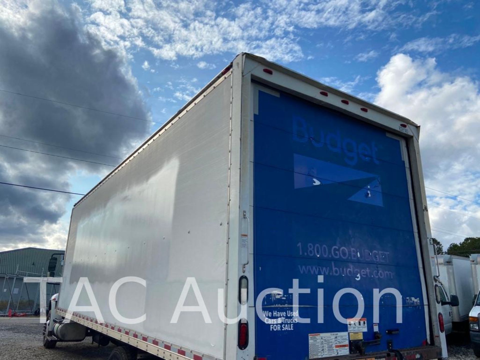 2018 International Durastar 4300 26ft Box Truck - Image 21 of 98