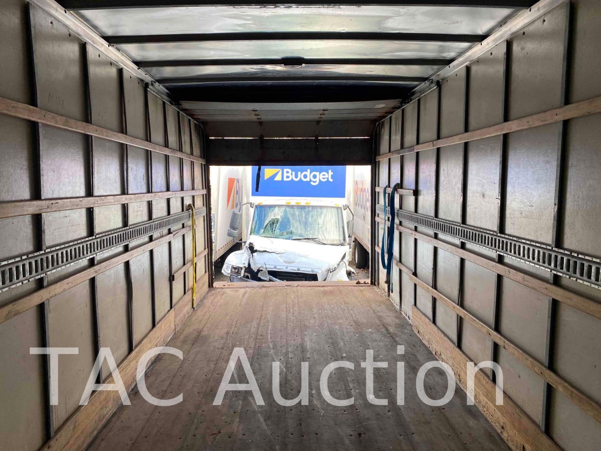 2016 Hino 268 26ft Box Truck - Image 35 of 53