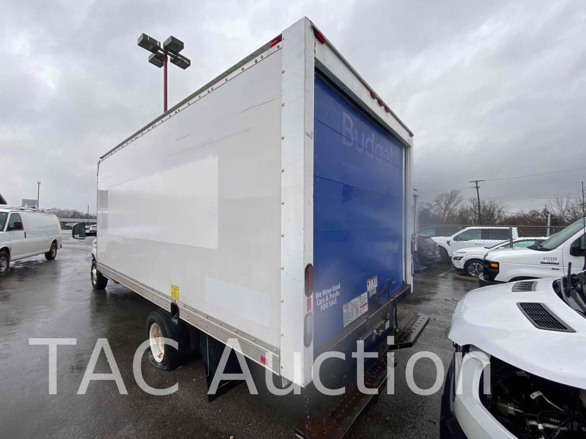 2016 Ford E-350 16ft Box Truck - Image 4 of 49