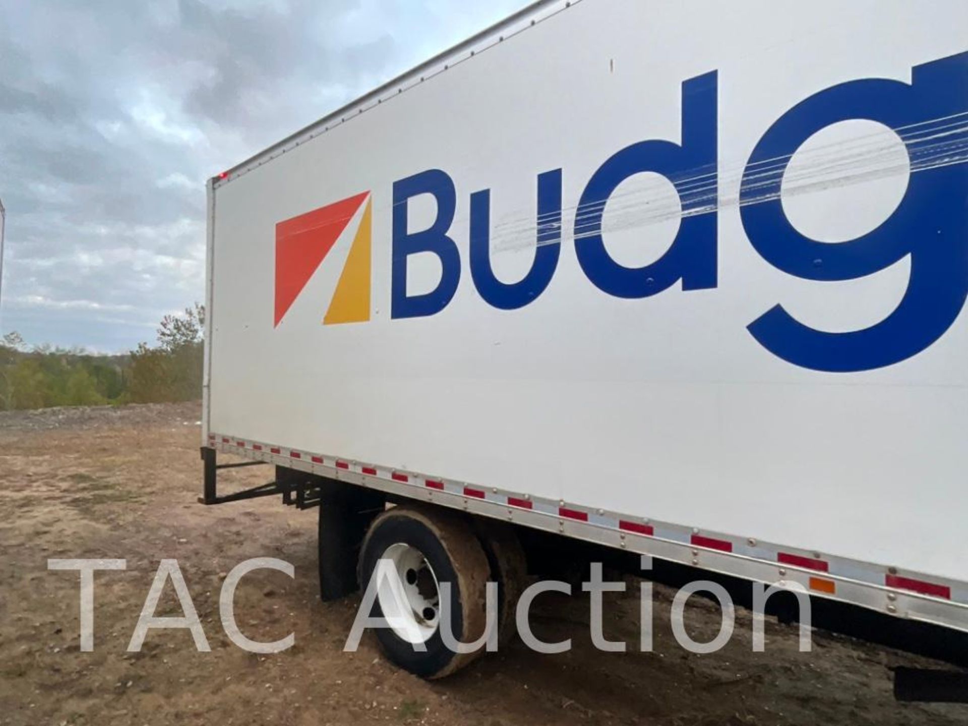 2017 International DuraStar 4300 26ft Box Truck - Image 8 of 58