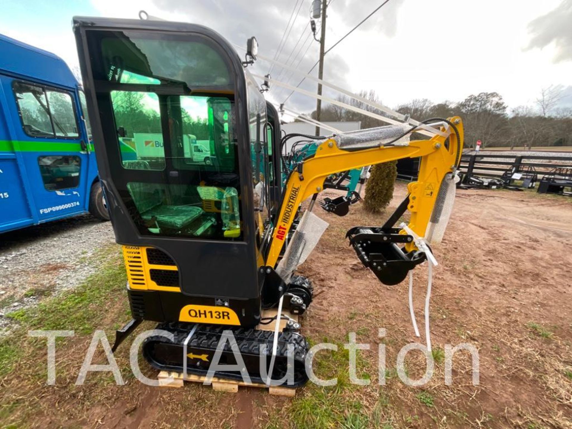 New AGT QH13R Enclosed Cab Mini Excavator - Image 6 of 20