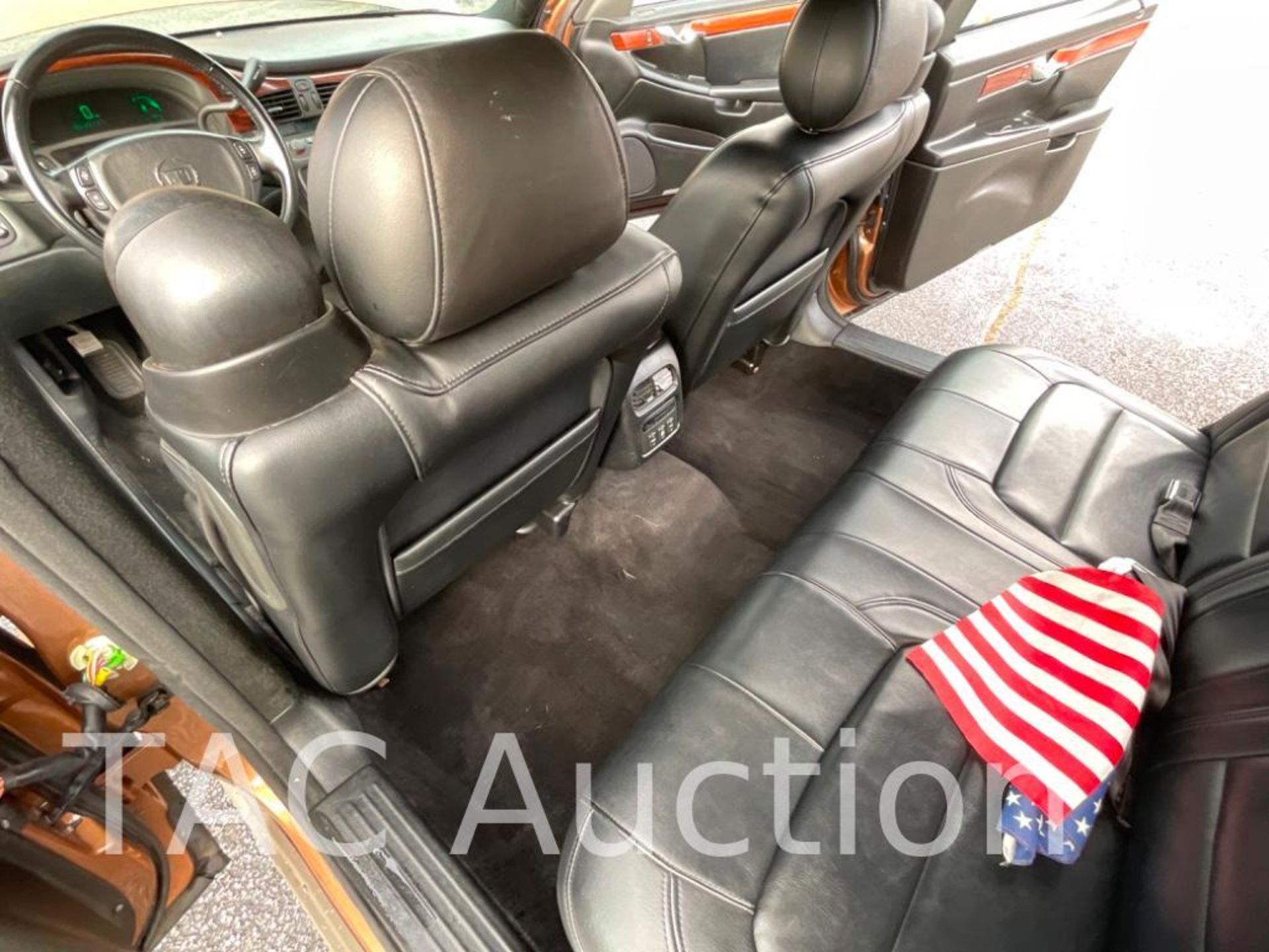 2005 Cadillac DeVille (9) Passenger Limousine - Image 37 of 54