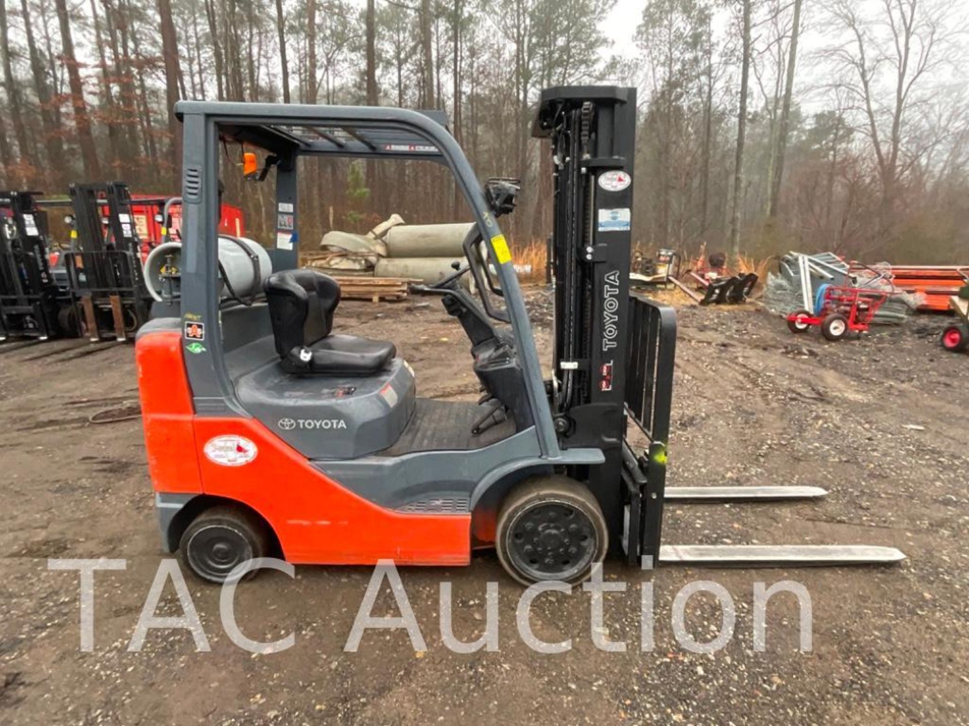 2014 Toyota 8FGCU25 4500lb Forklift - Image 6 of 28