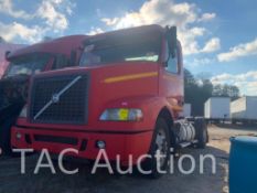 2006 Volvo VNM Day Cab