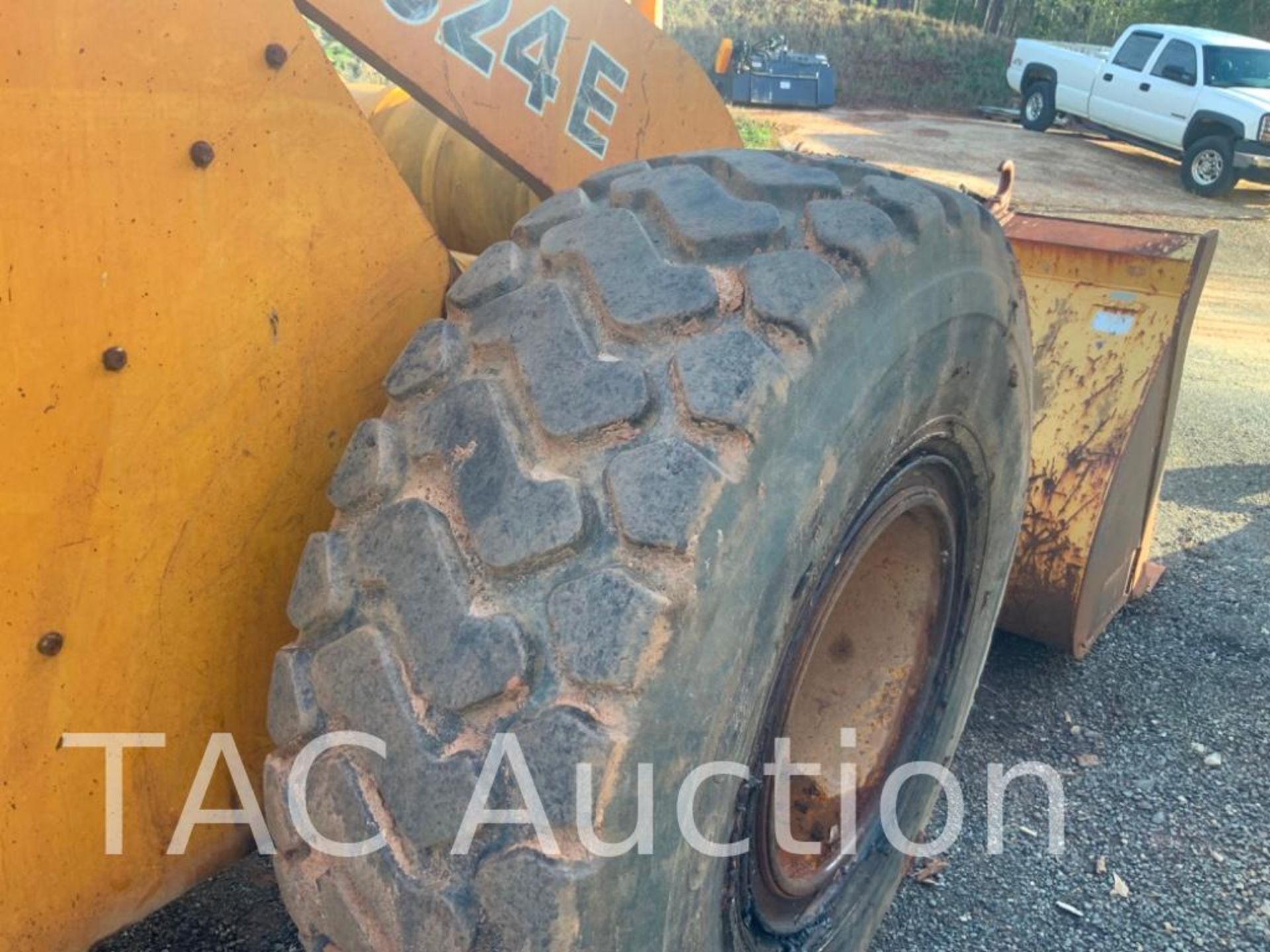 John Deere 624E Wheel Loader - Image 41 of 44