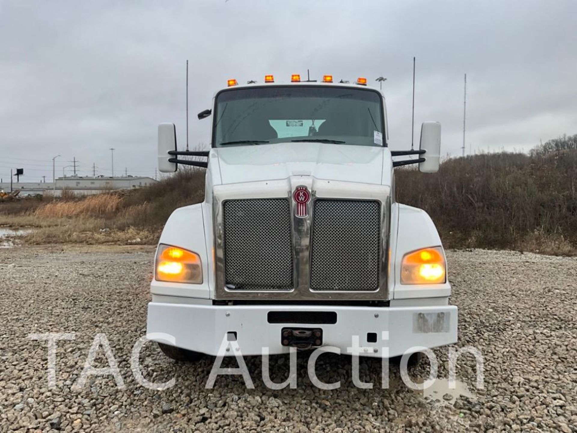 2018 Kenworth T880 Day Cab - Image 8 of 55