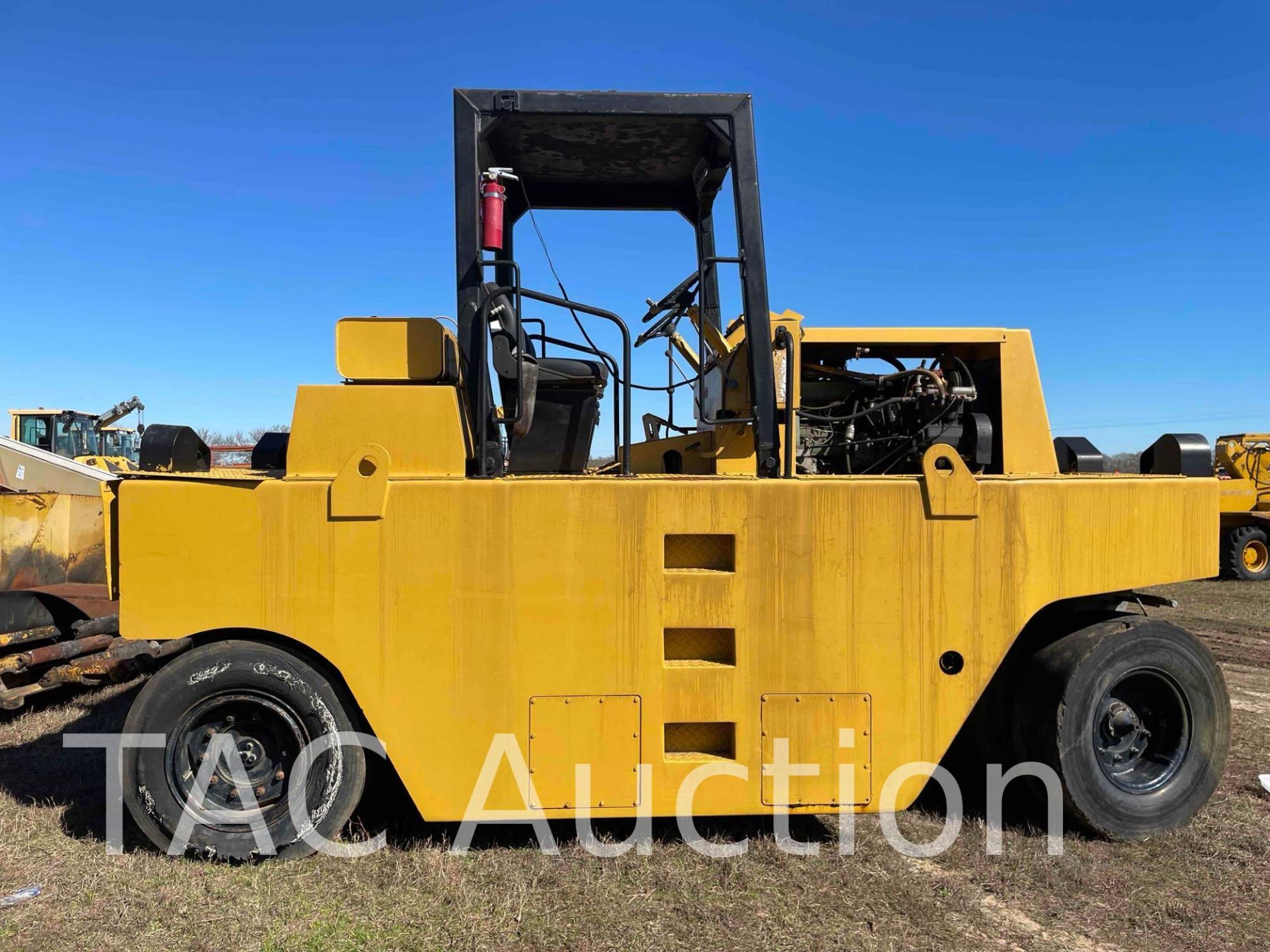 Asphalt Rubber Tire Roller - Image 3 of 21