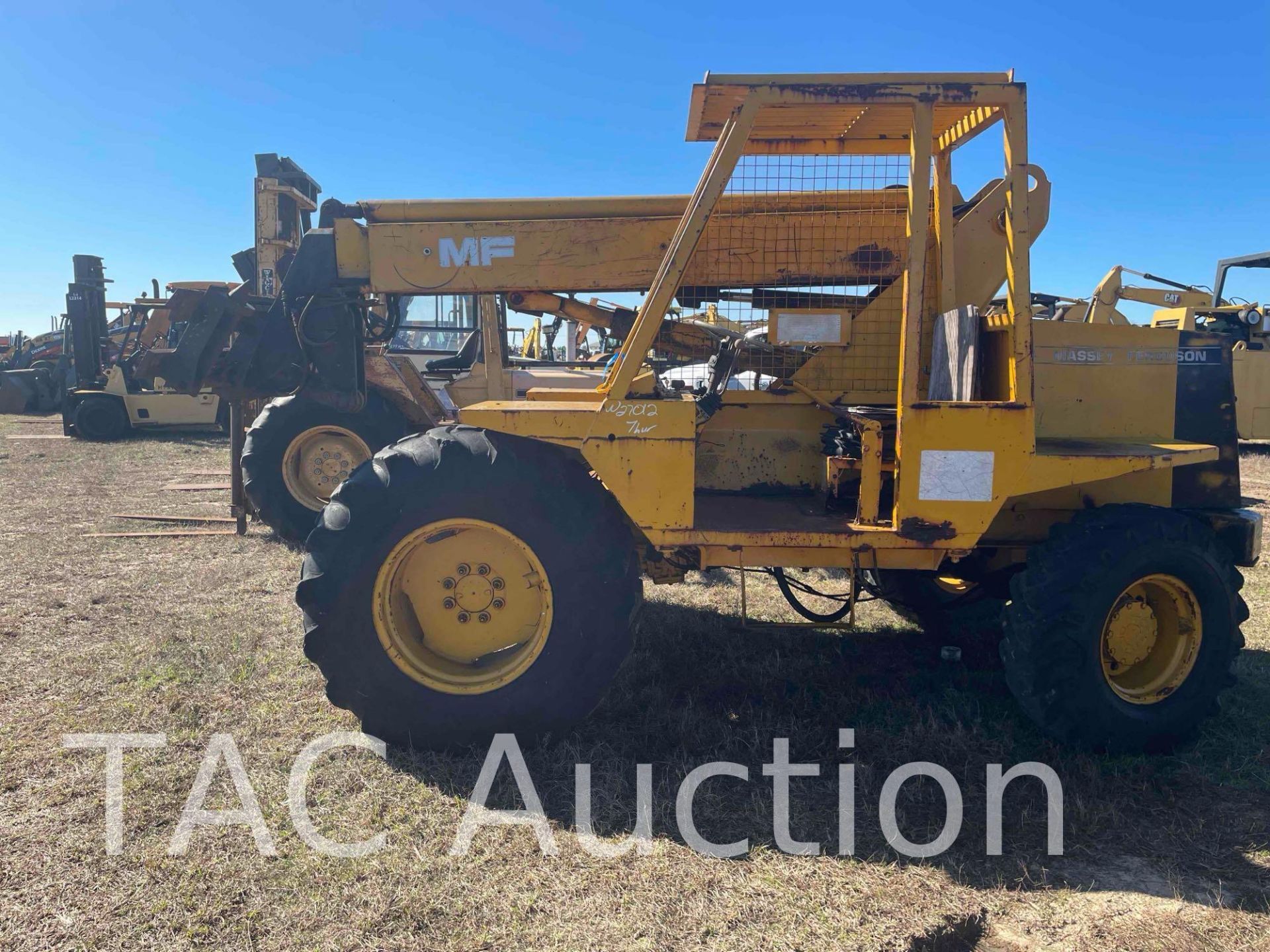 Massey Ferguson MF24 Telehandler - Image 4 of 39