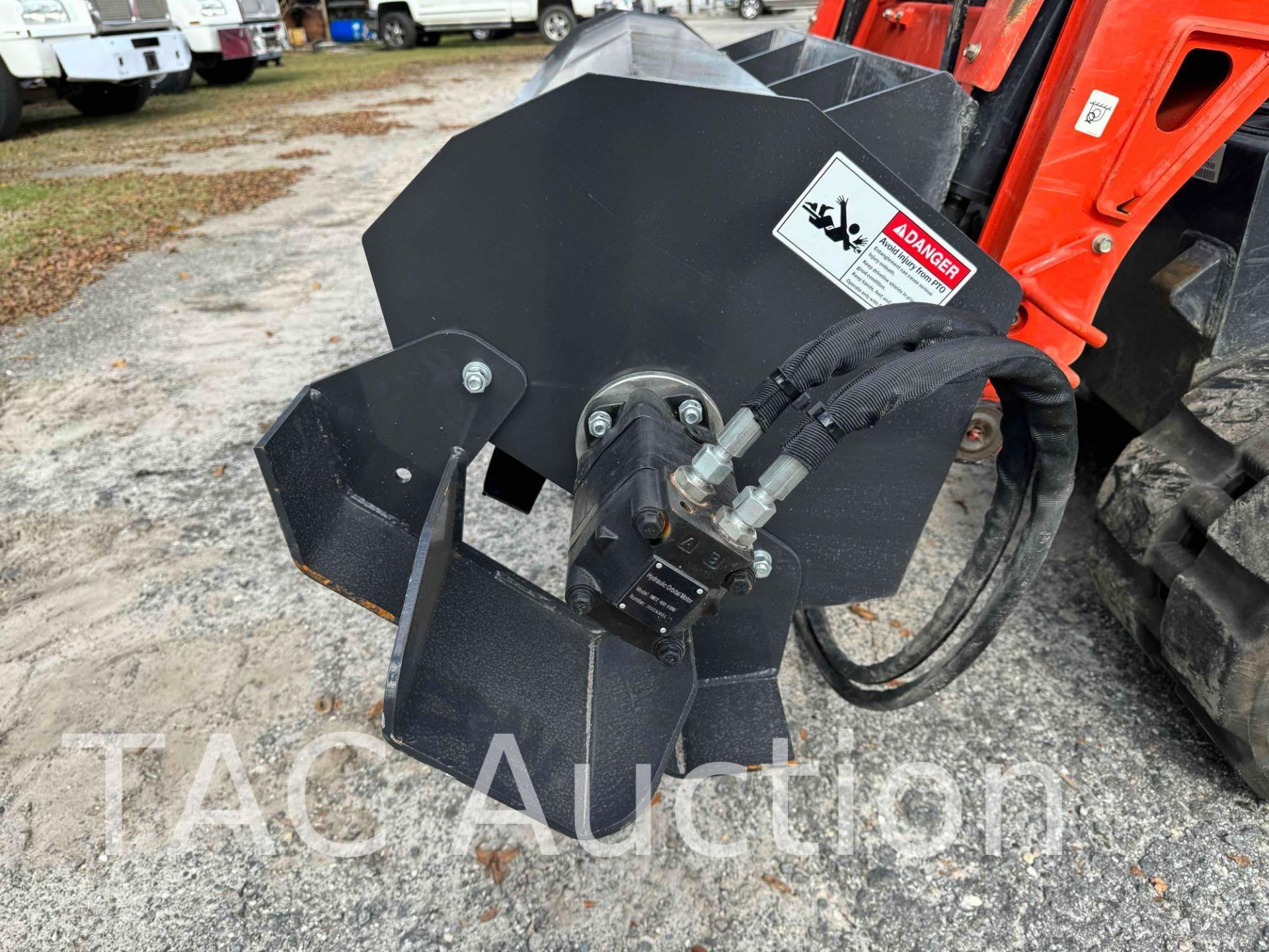 New Wolverine 72in Skid Steer Rotary Tiller Attachment - Image 4 of 6