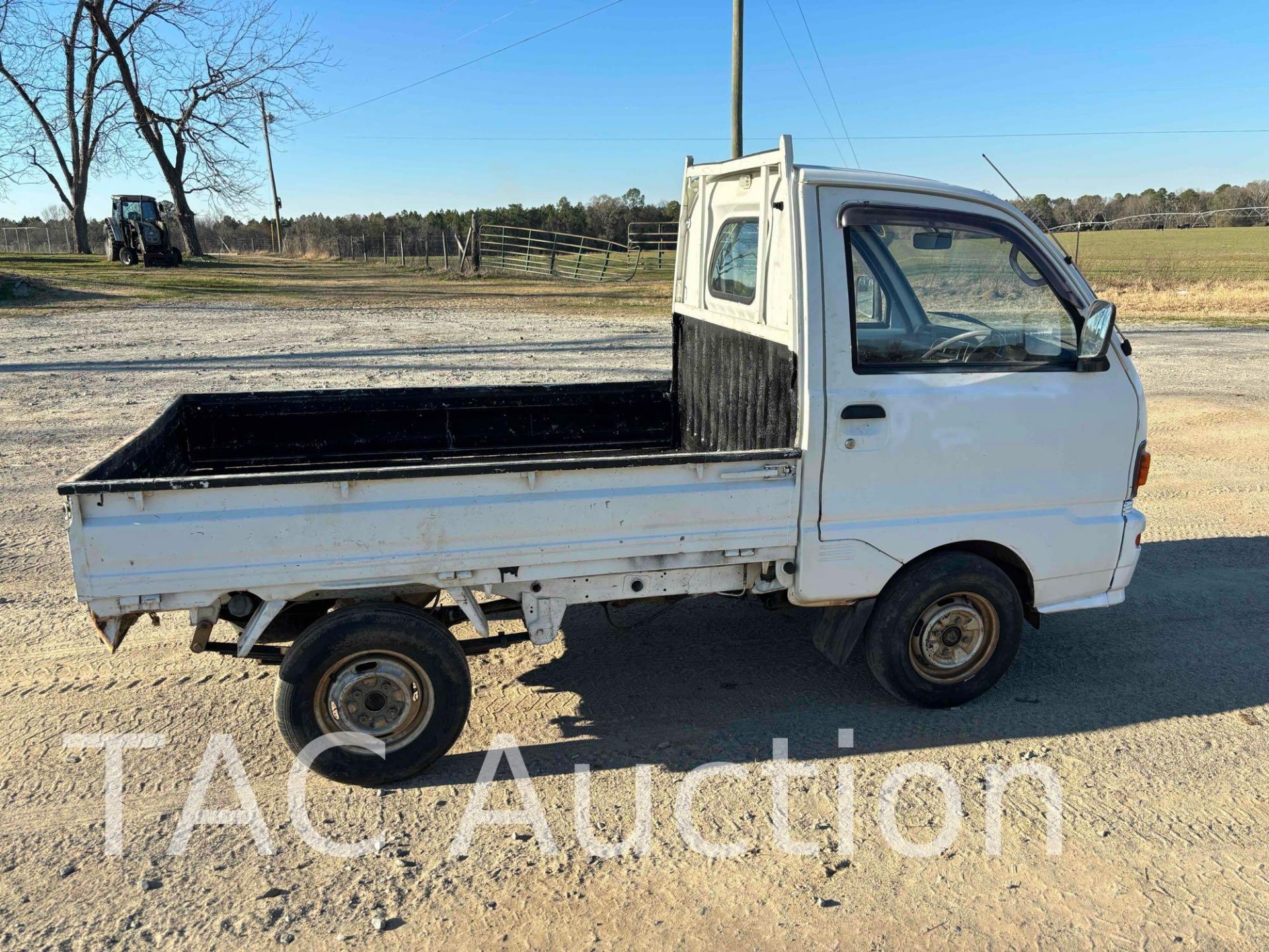 Mitsubishi V-U42T Mini Truck - Image 2 of 21