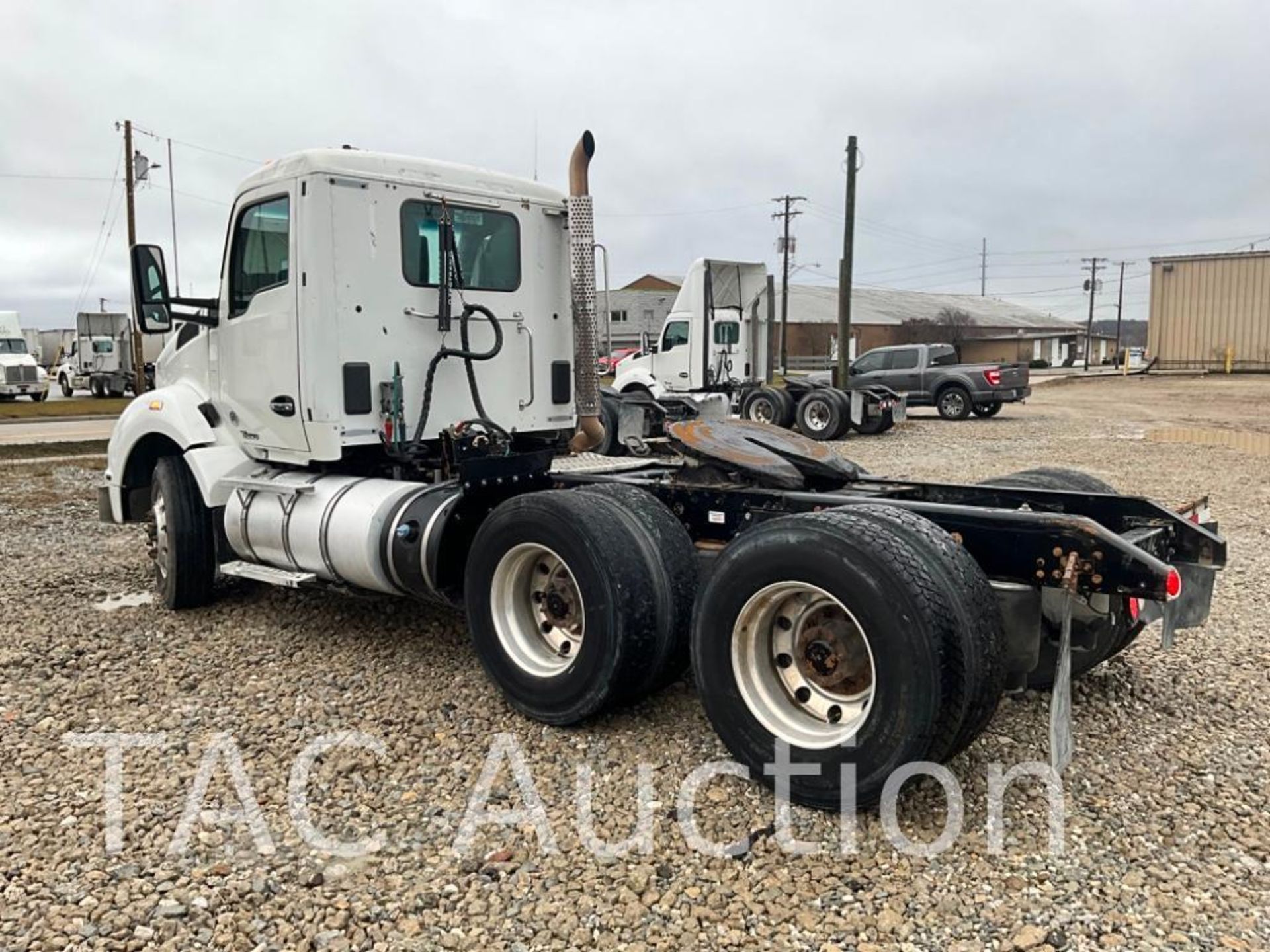 2018 Kenworth T880 Day Cab - Image 3 of 55