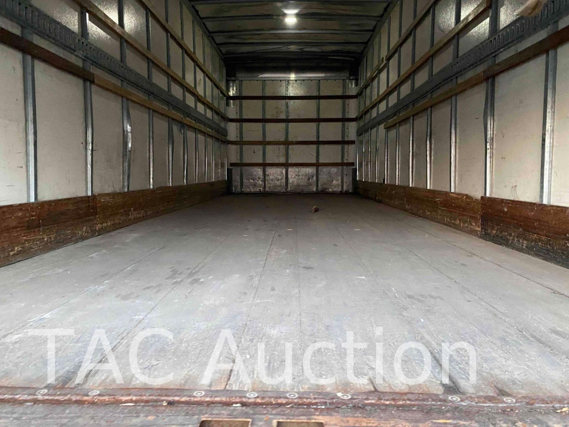 2016 Hino 268 26ft Box Truck - Image 35 of 62