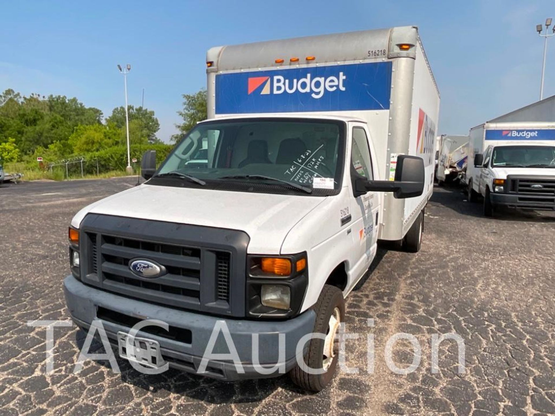 2015 Ford E-350 16ft Box Truck