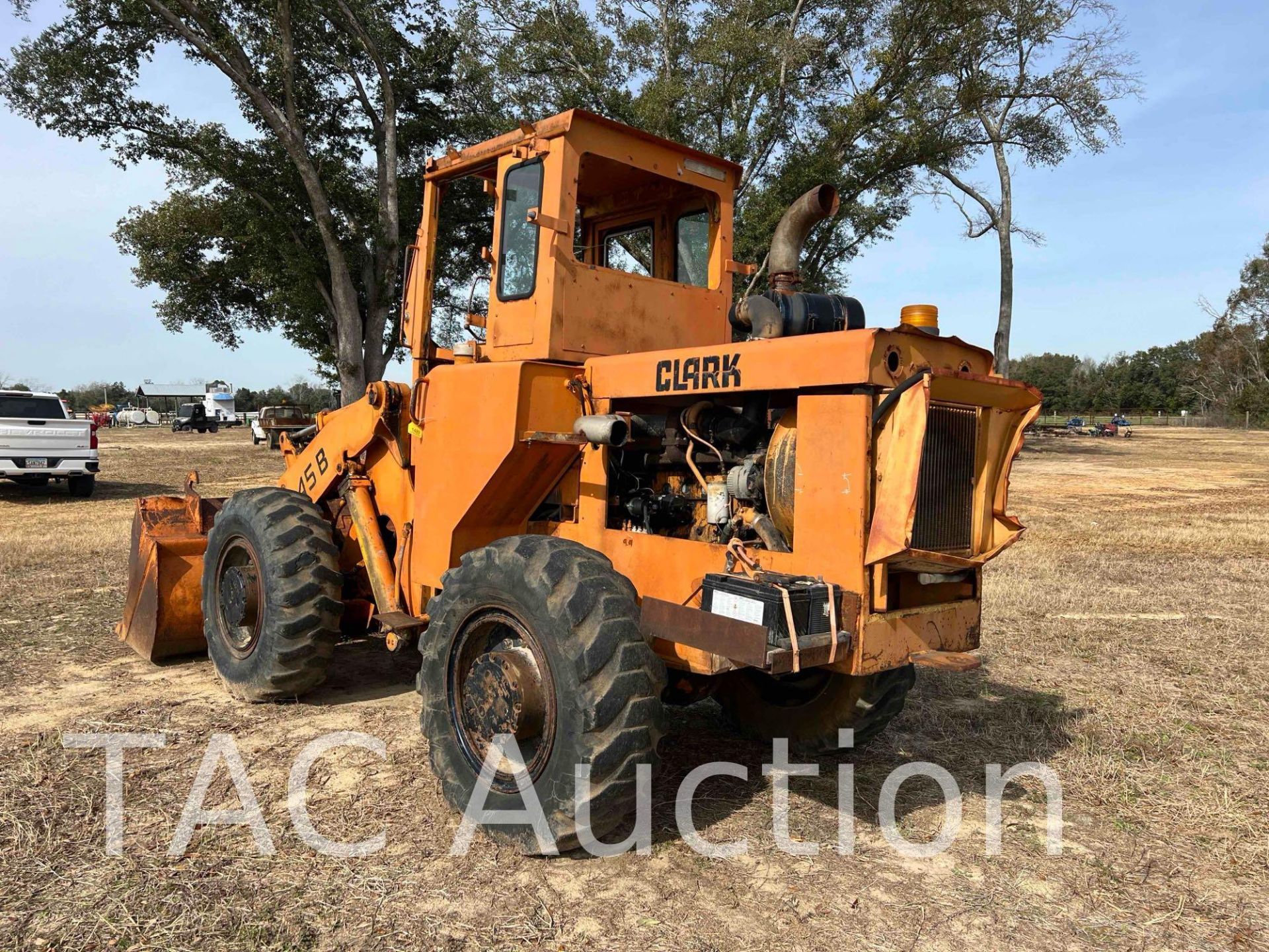 Clark 45BP Wheel Loader - Image 3 of 43