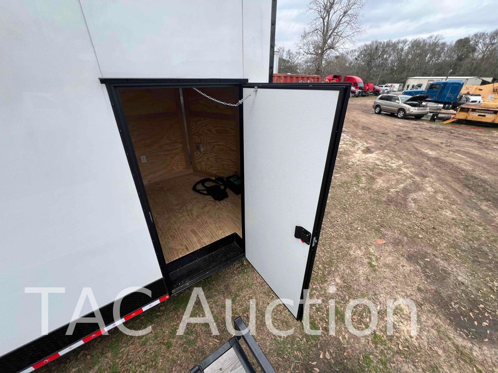 2023 Nationcraft 24ft Toy Hauler Enclosed Trailer - Image 13 of 39