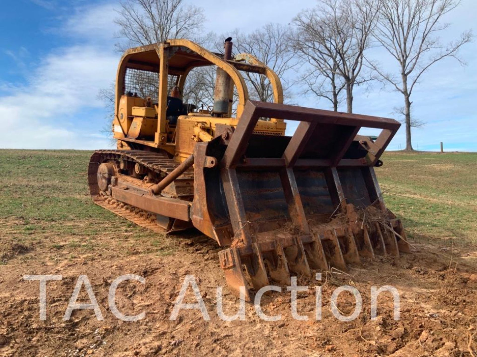 International Harvester TD15C Crawler Dozer - Image 7 of 39