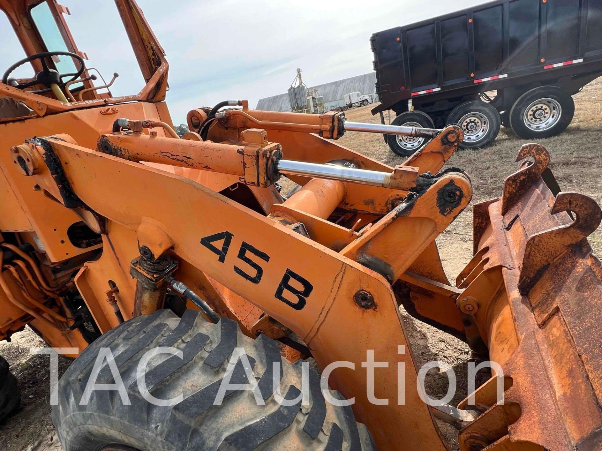 Clark 45BP Wheel Loader - Image 24 of 43