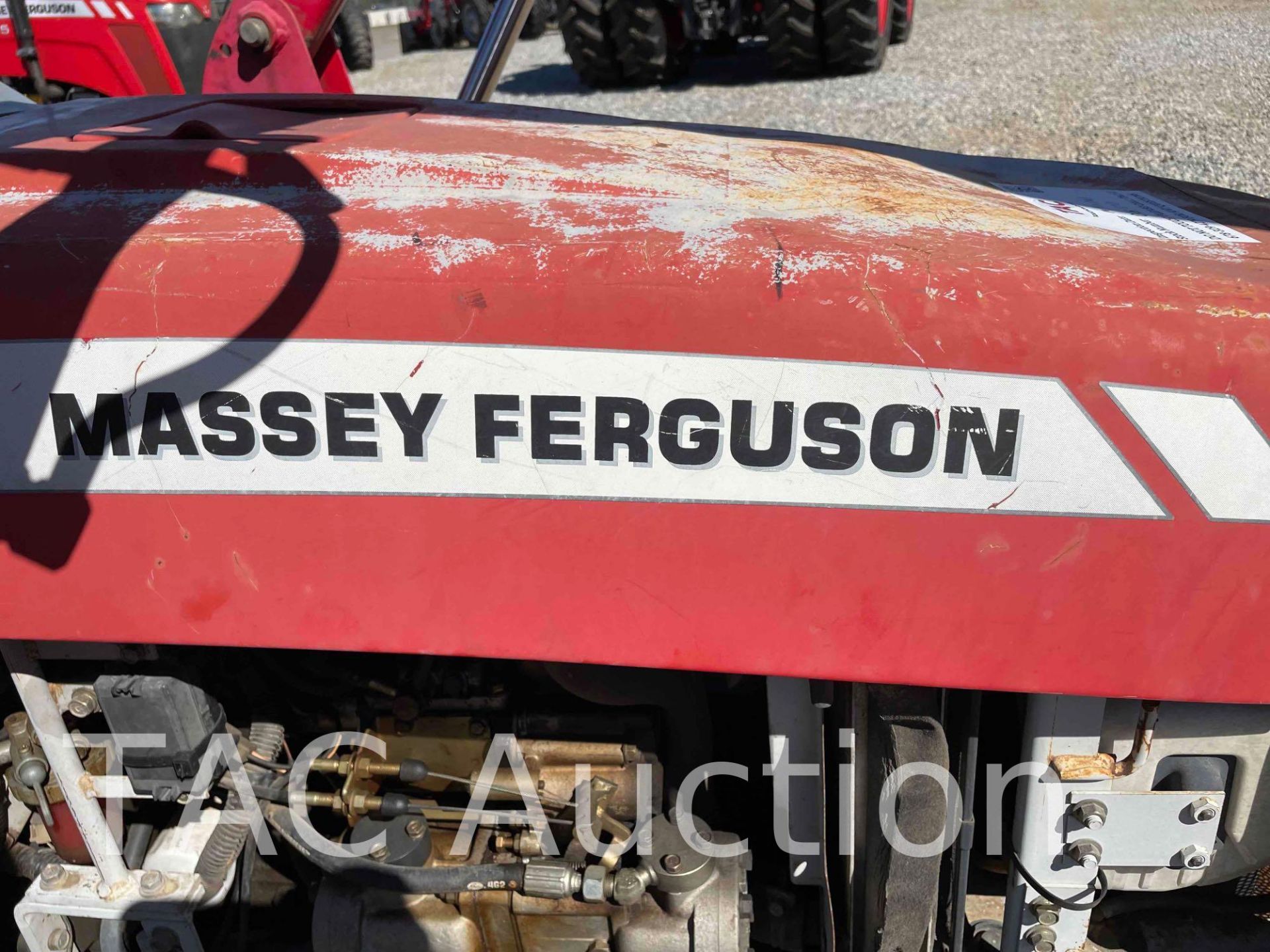 Massey Ferguson 1528 Tractor W/ Front End Loader - Image 39 of 44
