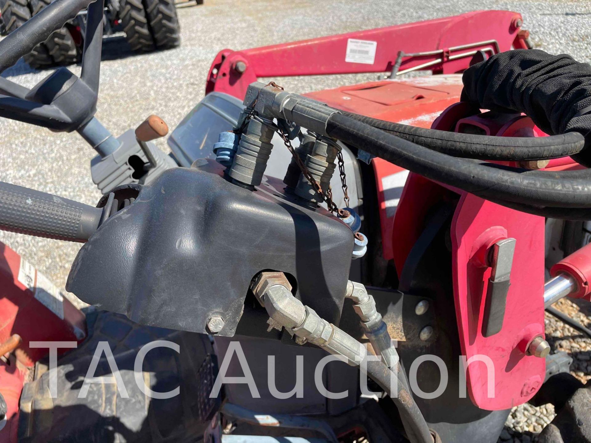 Massey Ferguson 1528 Tractor W/ Front End Loader - Image 34 of 44