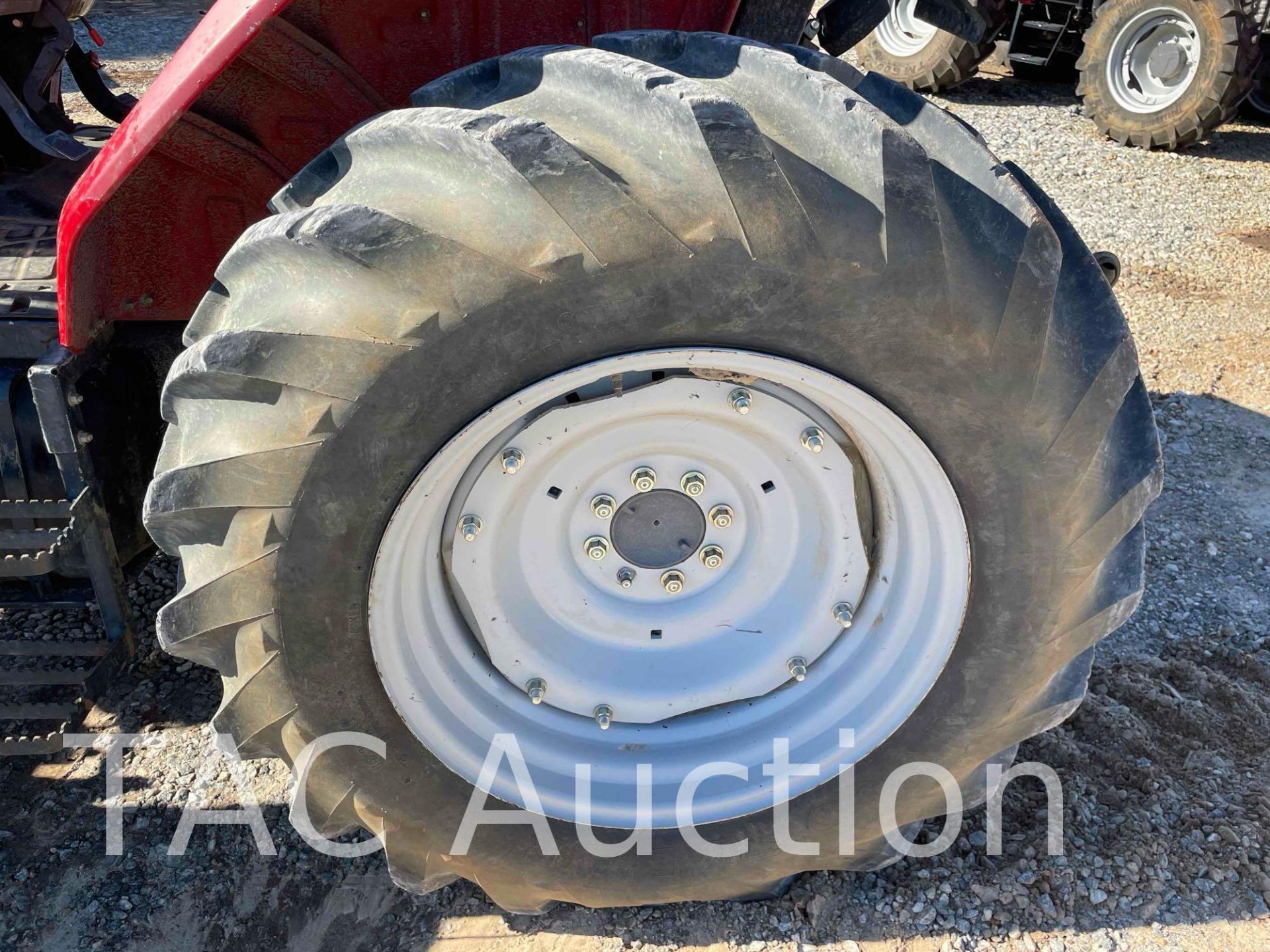 Massey Ferguson 4607M W/ Massey Ferguson 921X Front Loader - Image 34 of 39