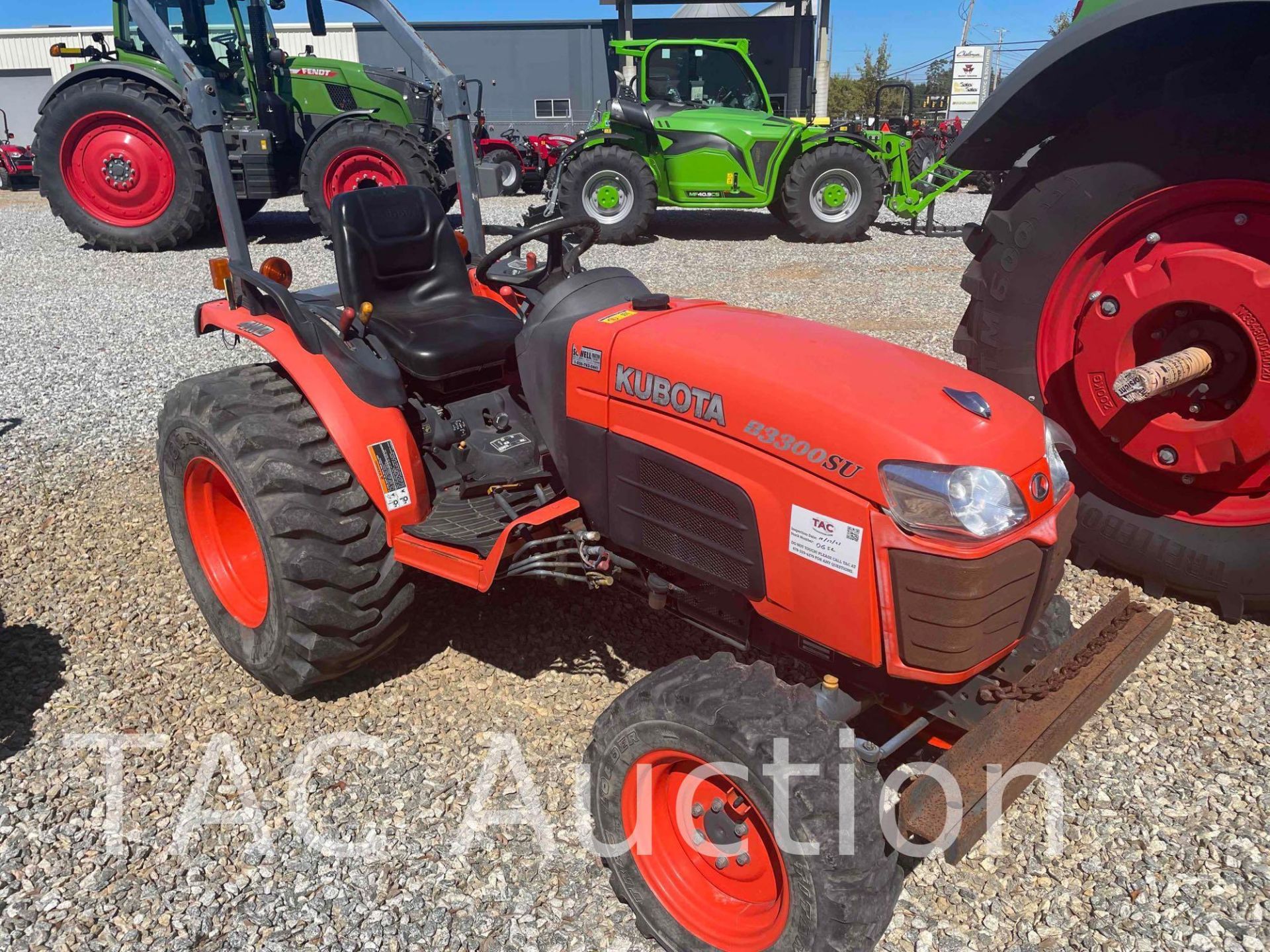 Kubota B3300SU 4x4 Tractor - Image 6 of 28