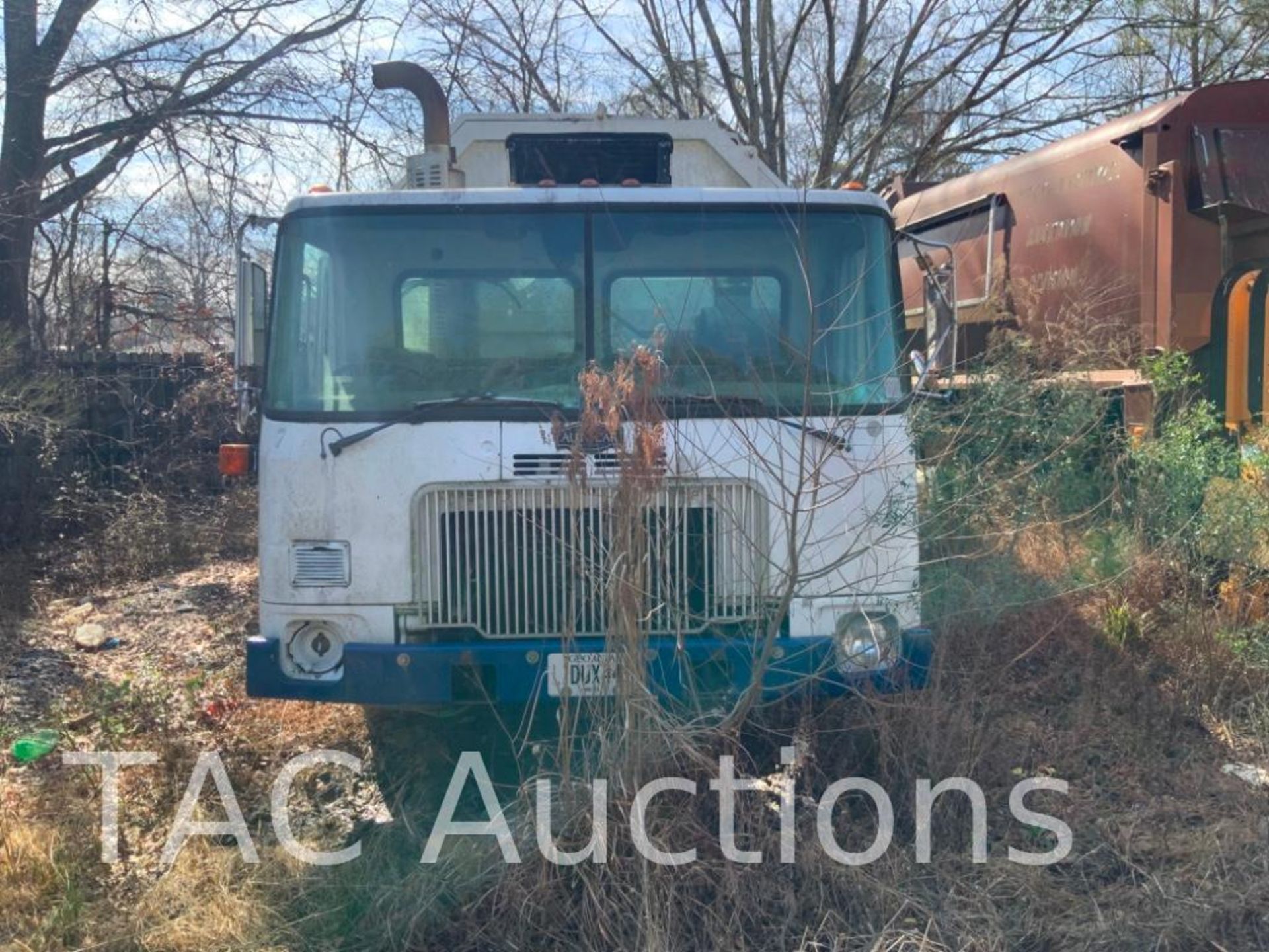 2005 Autocar WX Garbage Truck - Image 2 of 48