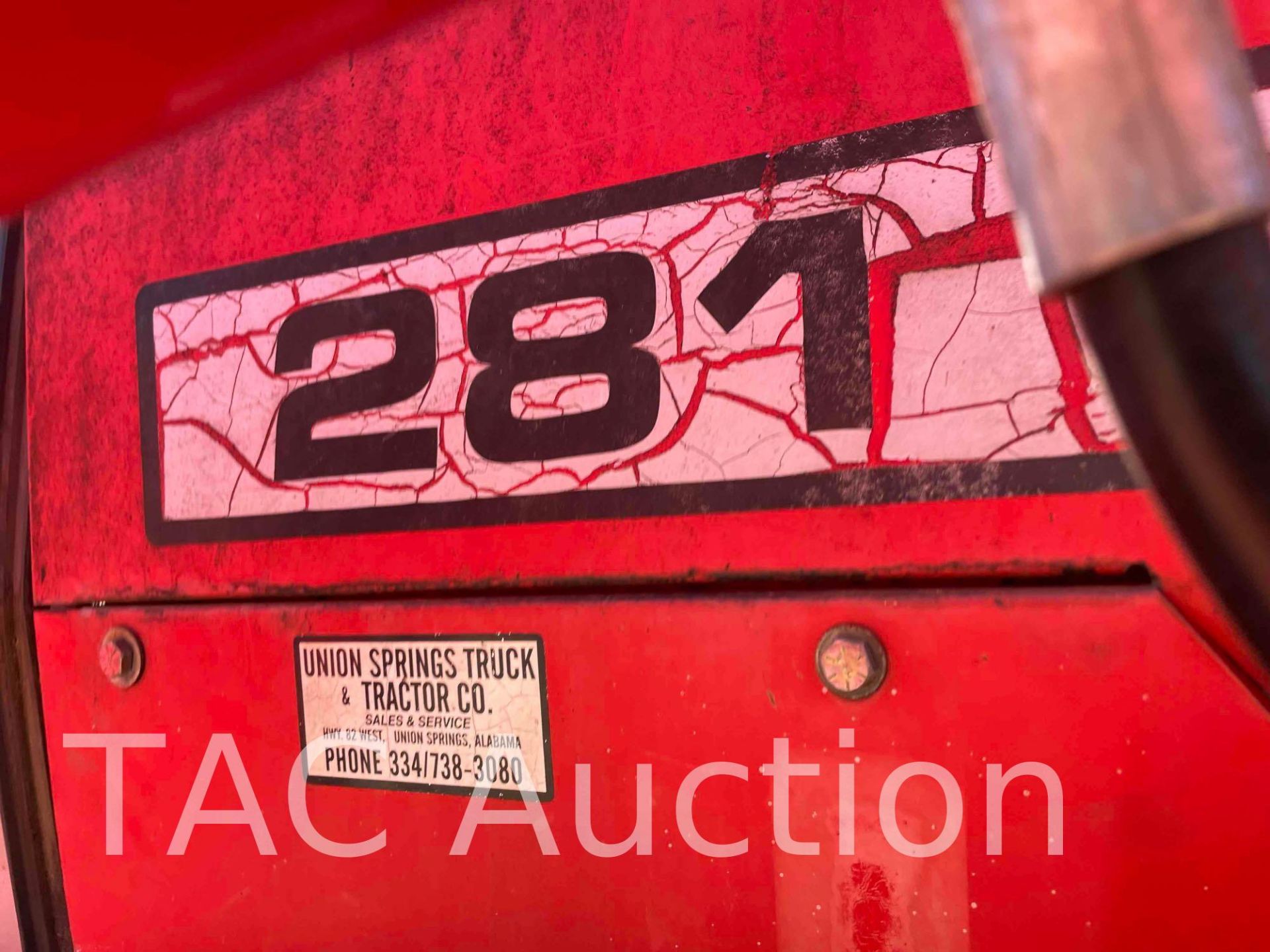 Massey Ferguson 281 Tractor W/ Front End Loader - Image 38 of 43