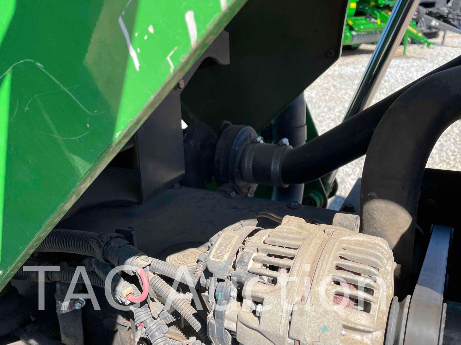 John Deere 5325 Tractor W/ Front End Loader - Image 32 of 41