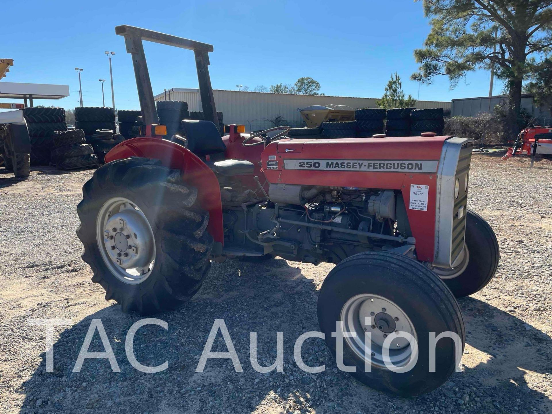 Massey Ferguson 250 2WD Farm Tractor - Image 7 of 34