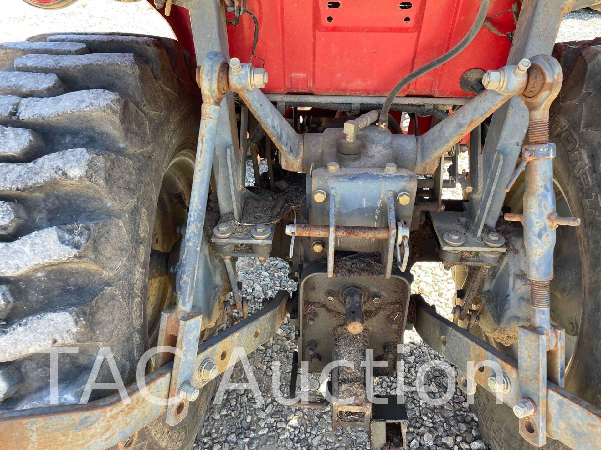 Massey Ferguson 1528 Tractor W/ Front End Loader - Image 26 of 44