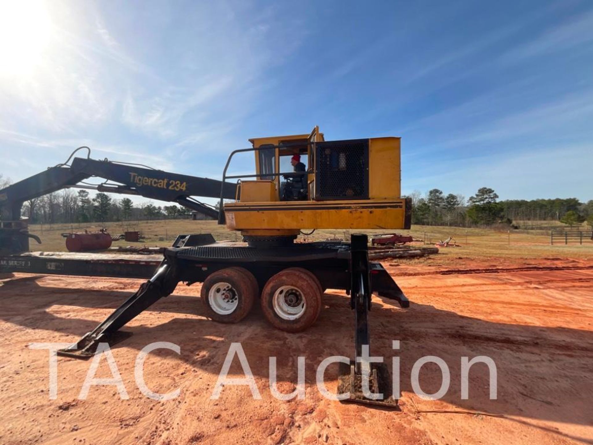 2013 Tigercat 234 Trailer Mounted Log Loader - Image 3 of 25