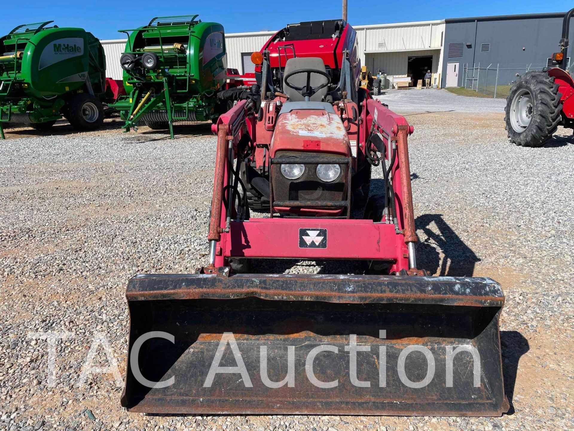 Massey Ferguson 1528 Tractor W/ Front End Loader - Image 8 of 44