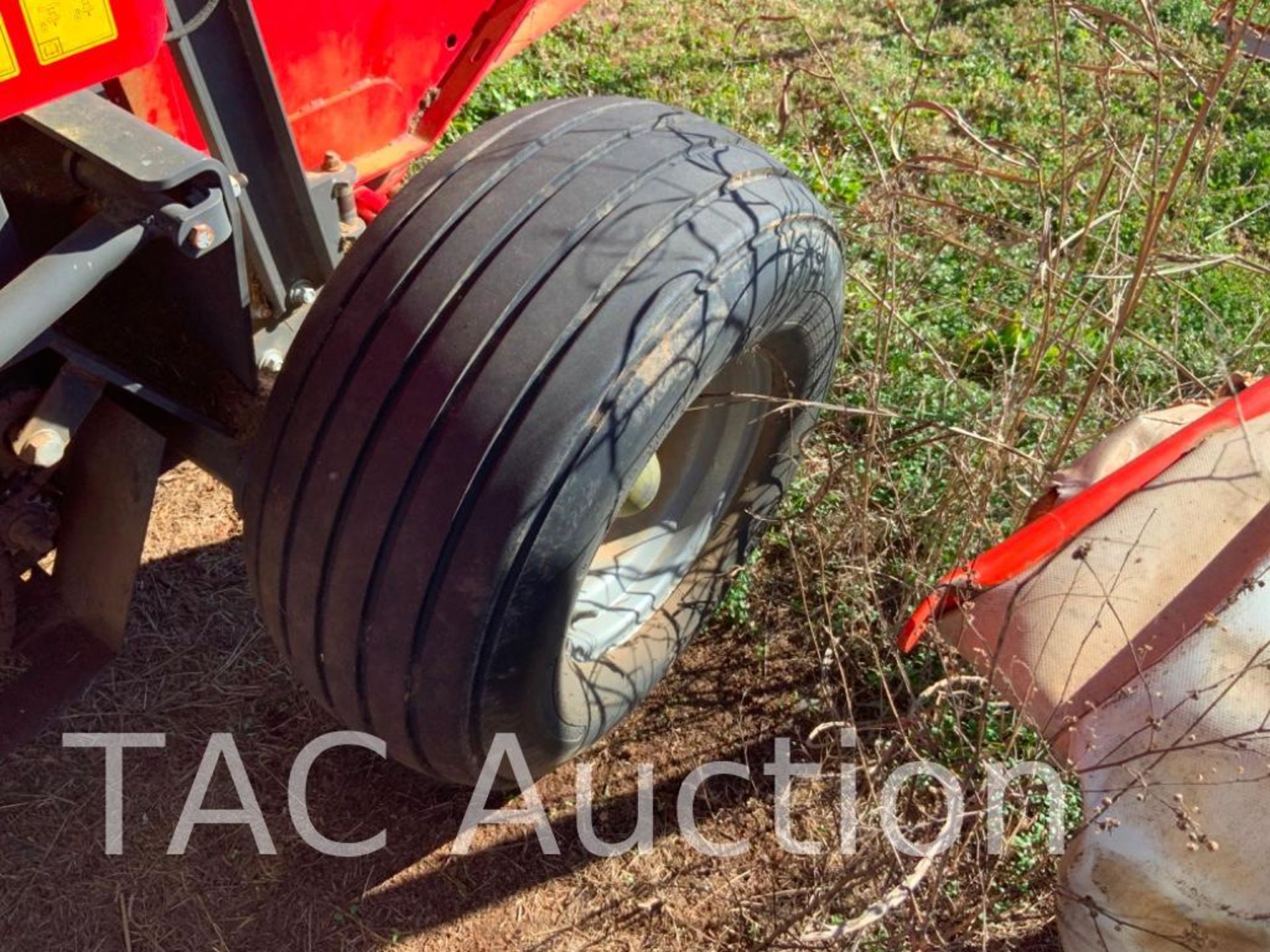 Massey Ferguson 1745 Round Hay Baler - Image 19 of 22