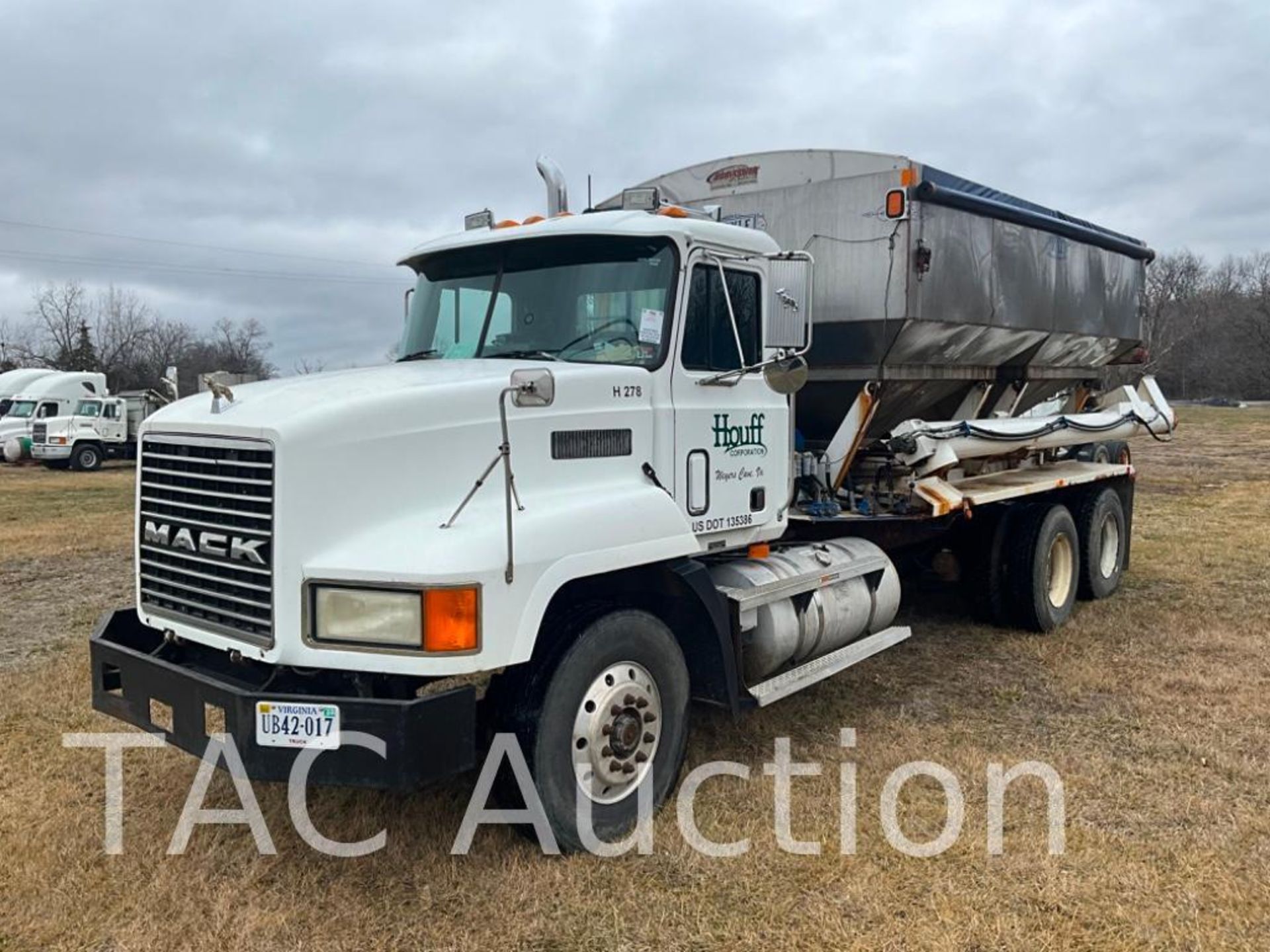 1997 Mack CH613 Fertilizer Truck