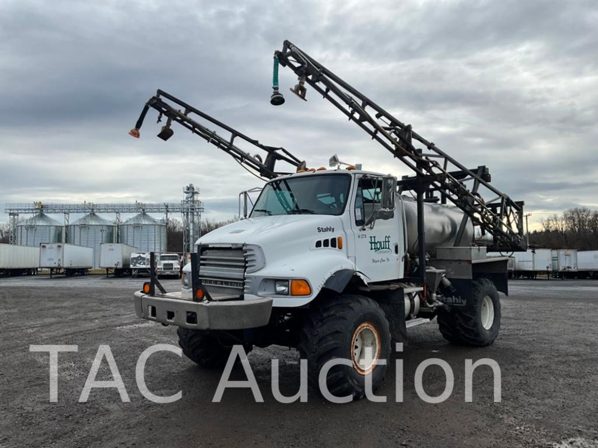 2007 Sterling Acterra 4x4 Floater Sprayer Truck