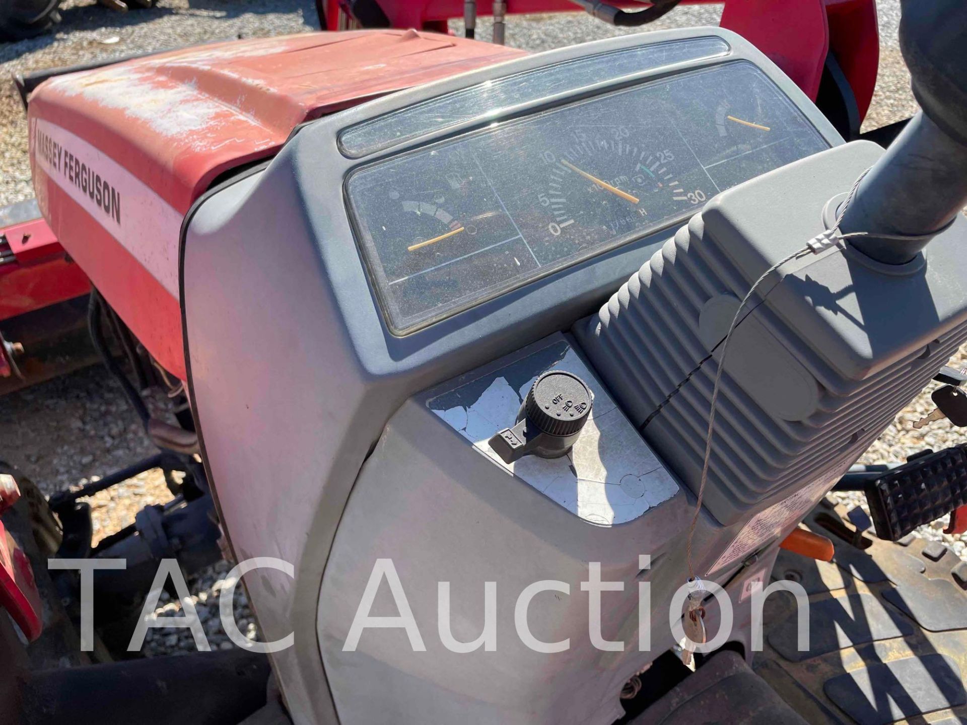 Massey Ferguson 1528 Tractor W/ Front End Loader - Image 18 of 44